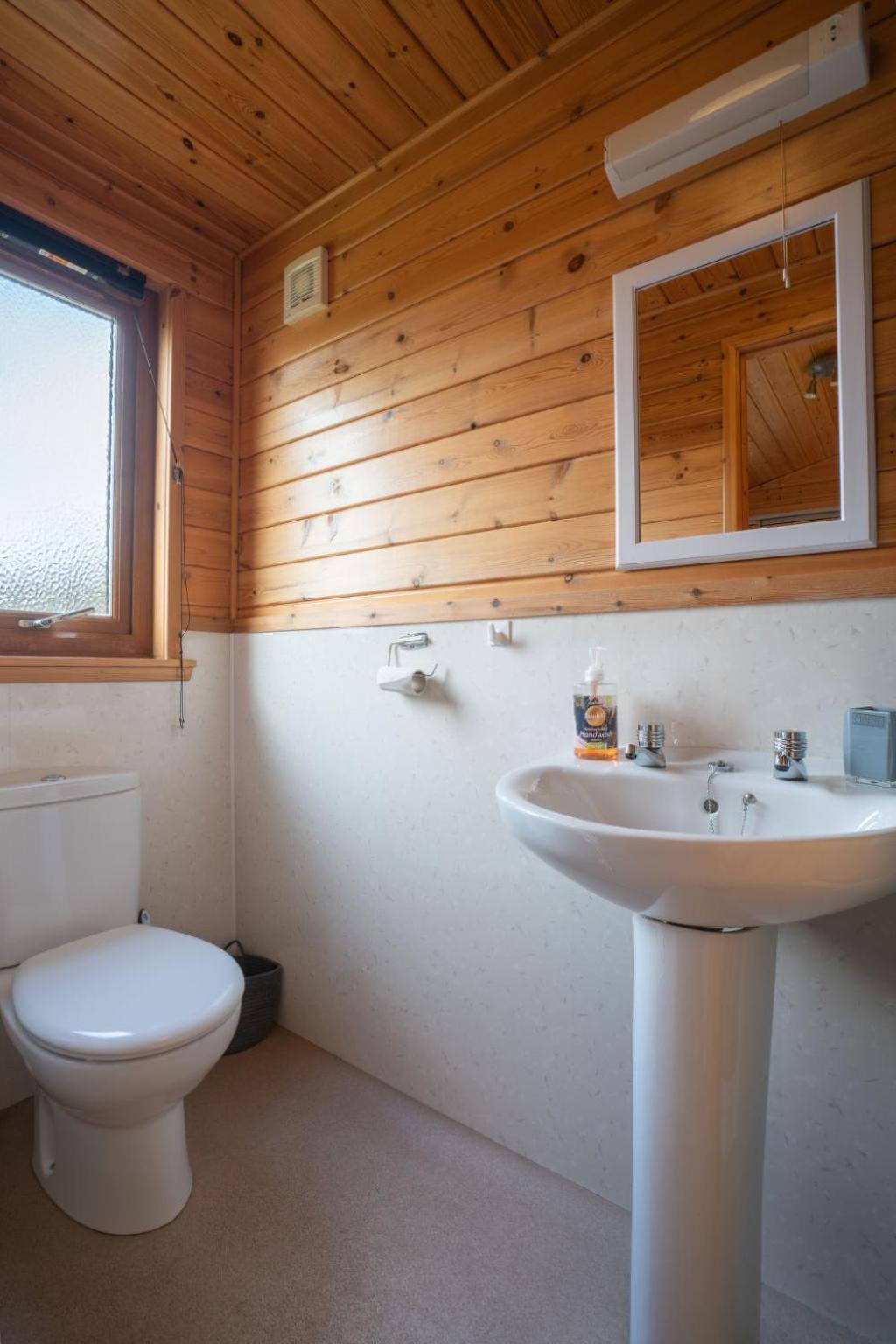 Chalet Loch Leven Lodge 10 By Interhome Kinross Extérieur photo